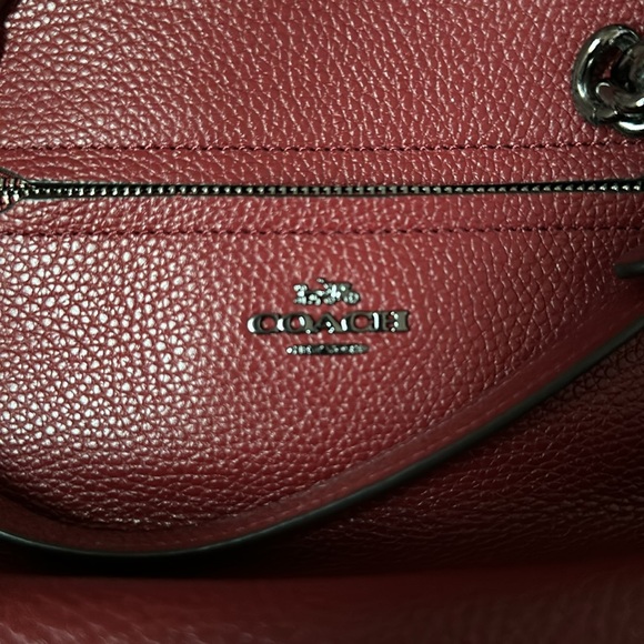 Coach - Picture 2 of 7